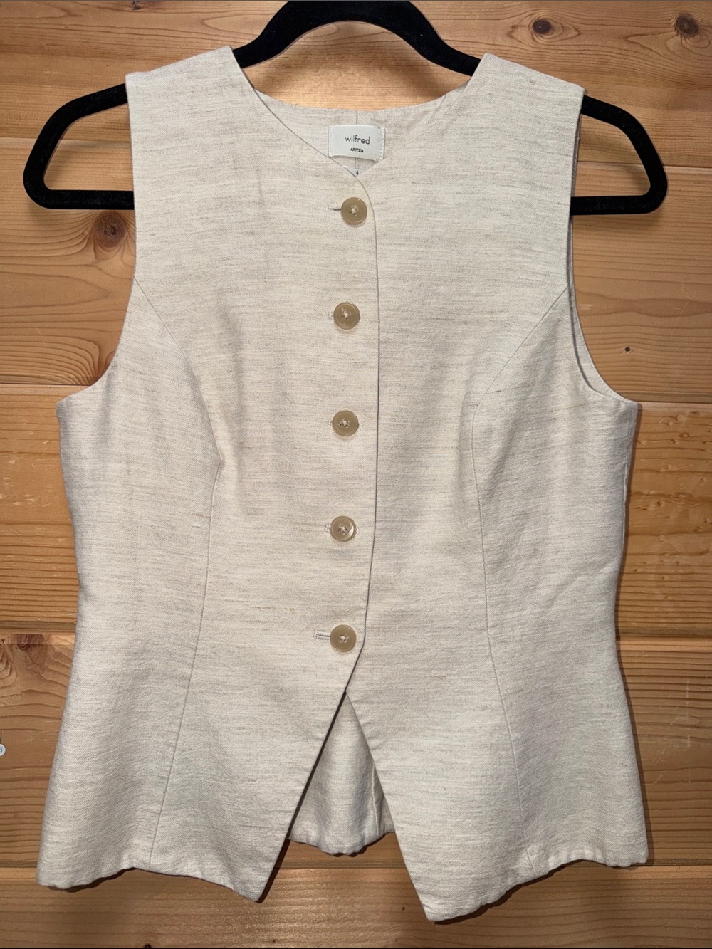 Aritzia Wilfred Line. Cream Button-Front Sleeveless Vest Top